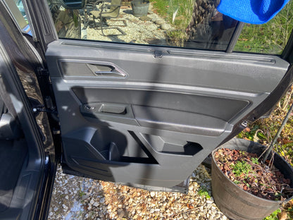 Elite Gold Badge (Mid-size Class)