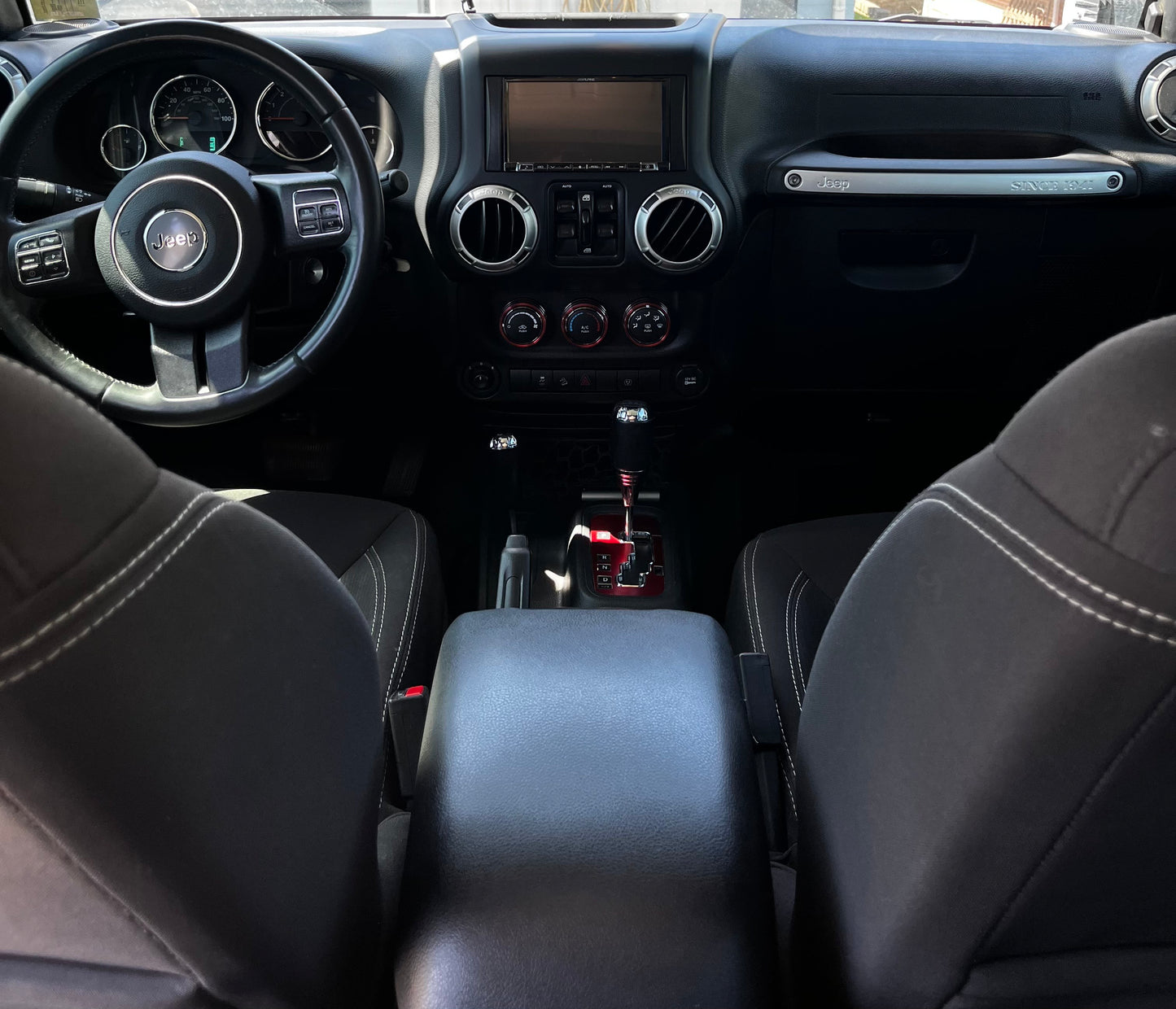 Elite Gold Badge (Mid-size Class)